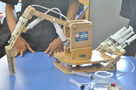 Robot Hidrolik