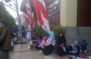 Antrean Pengurusan Perijinan P2T Membeludak