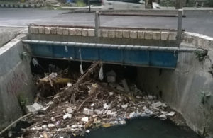 Sampah di Sungai Jl Patimura