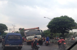 Truk Mogok di Simo