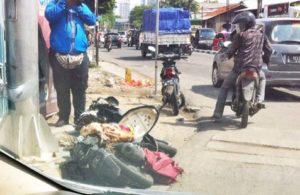 Motor Hancur Terlindas di Simpang 3 Kedurus