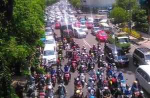 Buruh Melintas, Basra Macet