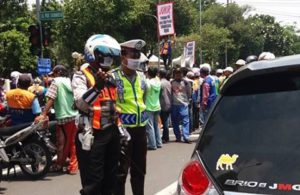 Unjuk Rasa Jukir di Kantor DPRD Surabaya