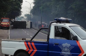 Bus Terguling di Purwodadi