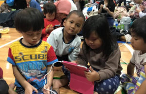 Anak – Anak Ceria Pasca Tsunami Jepang