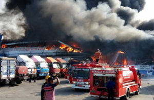 Pabrik New Era Gresik Terbakar