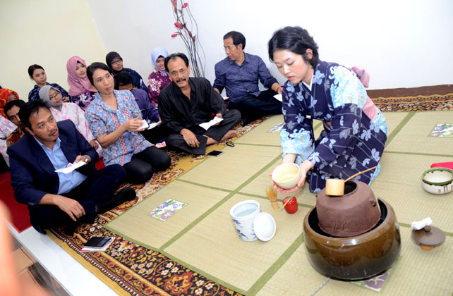 Chanoyu Butuh Konsentrasi dan Hati Yang Tenang - Suara ...