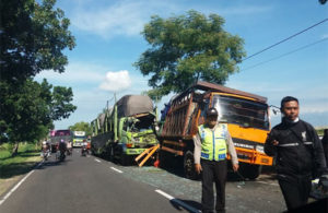 Kecelakaan Truk di Situbondo Sebabkan Kepadatan Lalu lintas