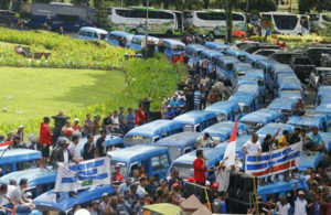 Demo Angkot di Kota Malang