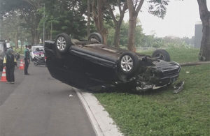Mobil Terbalik di Citraland Menjadi Penyebab Kemacetan