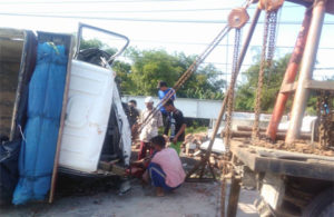 Truk Terguling di Jalur Bojonegoro-Kalitidu