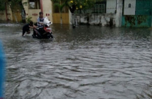 Banjir di JL Karya Bakti Pasuruan