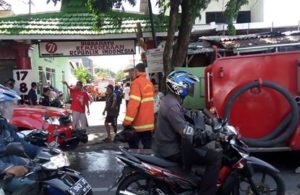 Mobil PMK di Ngagel