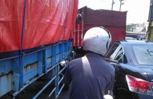 Truk Mogok, Kletek Macet