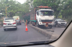 Truk Gandengan Lepas di Jombang – Surabaya