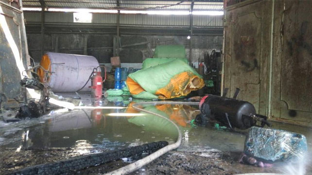 Kebakaran Gudang Tandon Karena Alat Pemanas Air - Suara ...