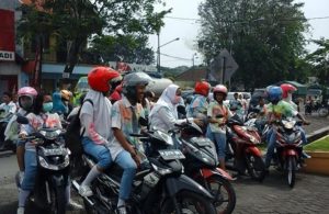 Konvoi Kelulusan SMA, Prambon Padat