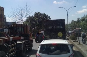 Jl Greges Macet
