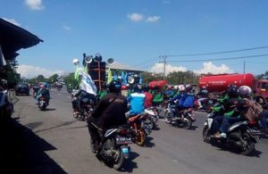 Pengunjukrasa Melintasi Osowilangon