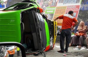 Elf Terguling di Daerah Pasar Babat