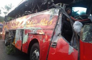 Kecelakaan Bus vs Truk di Gending Probolinggo