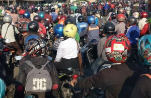 Dampak Perbaikan Jalan, Kalianak Macet Total