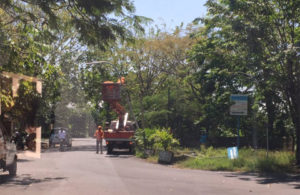 Tiang Lampu dalam Perbaikan