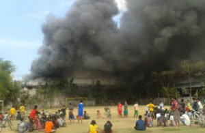 Jadi Tontonan Warga