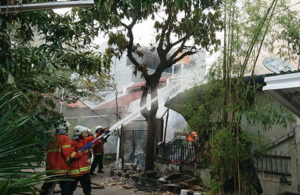 Kebakaran di Darmo Baru Barat