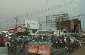 Kepadatan di Sepanjang