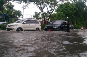 Genangan Air di Gayungsari Barat