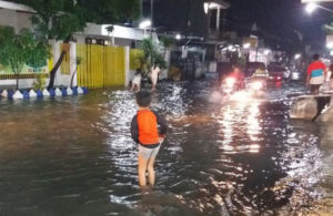 Banjir Malam Ini di Tropodo