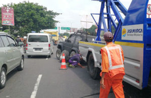 Mobil Mogok Menyebabkan Kemacetan