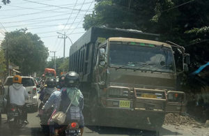 Truk Mogok di Porong