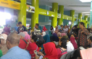 Antrean RSUD Dr. Soetomo di Pagi Hari