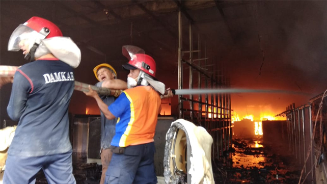Tidak Ada Korban Jiwa di Kebakaran Toko WarnaWarni