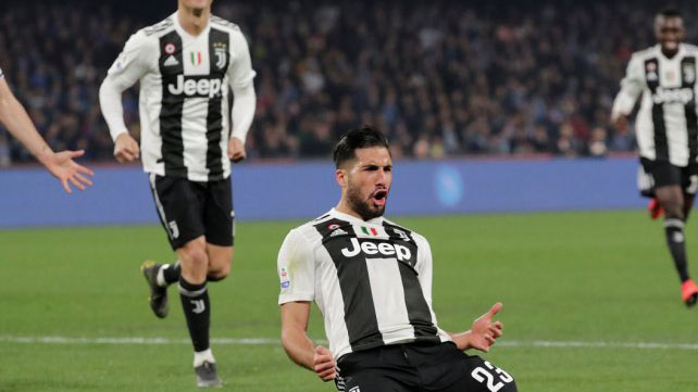 Diwarnai Hujan Kartu Juventus Menang 2 1 di Markas Napoli 