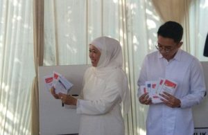 Khofifah Nyoblos Pemilu Serentak 2019