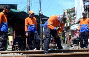 Perawatan Rel Jelang Angkutan Lebaran 2019