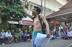 Aksi Teaterikal Tolak Zonasi