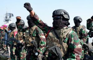 Latihan Armada Jaya di Dermaga Ujung Surabaya