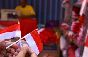Perajin Bendera Merah Putih, Panen