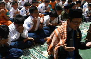 Pelajar Gelar Shalat Istisqo’