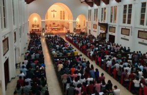 Misa Natal di Gereja Katedral Surabaya