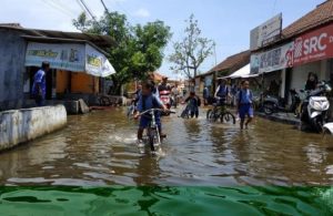 Sebulan Banjir di Tanggulangin