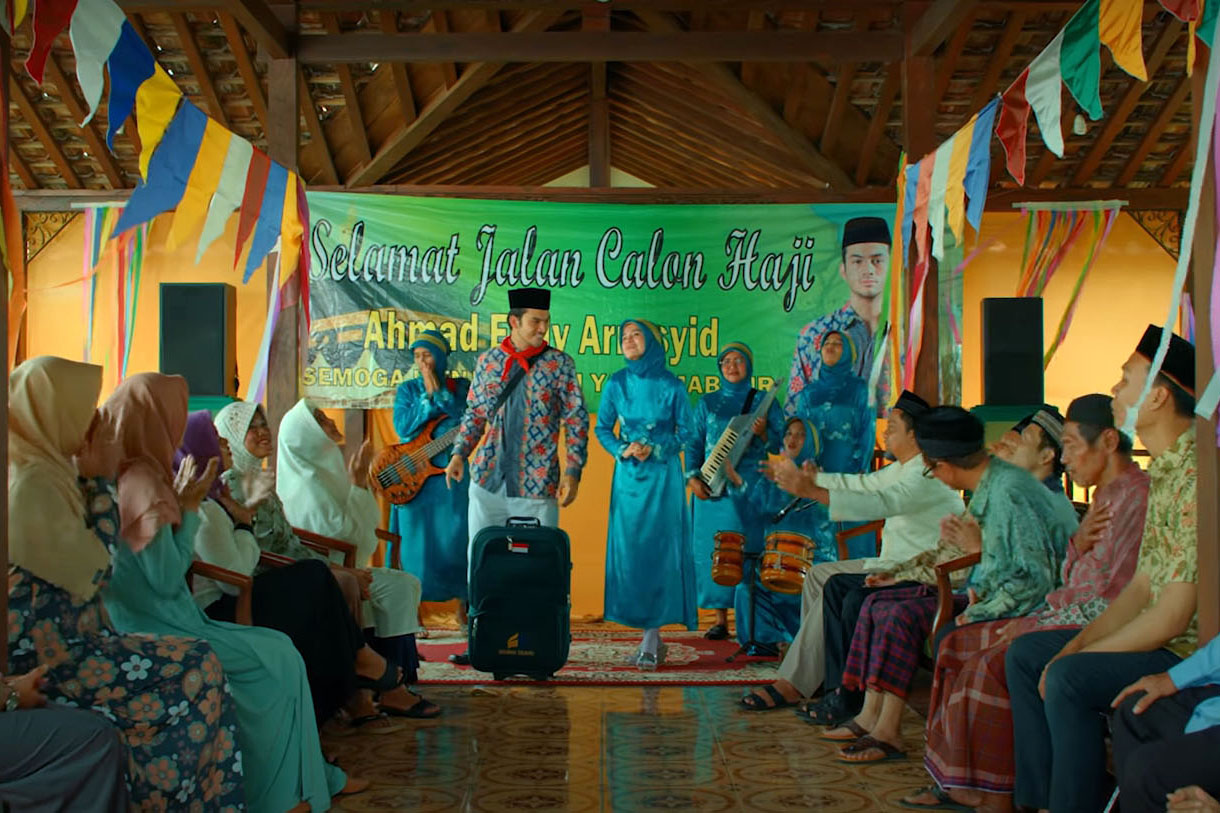 Review Film Mekah I'm Coming - Suara Surabaya