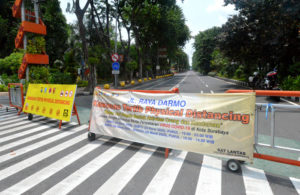 Penerapan Physical Distancing di Surabaya