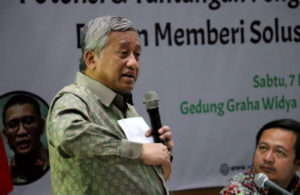 Prof. Dr. M. Nuh, DEA, Kupas Wakaf