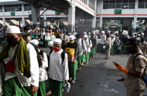 Lewat Purabaya, Ratusan Santri PP Sidogiri Pulang