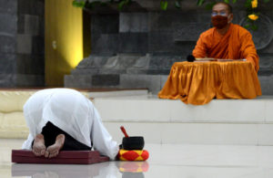 Sembahyang Waisak Daring